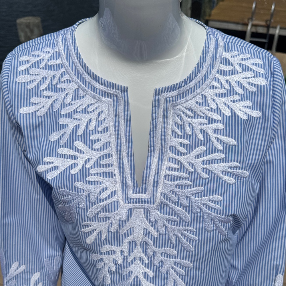 Blue and White Embroidered Tunic Top - Picture 2 of 15